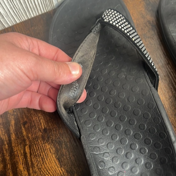 VIONIC WOMENS  ISLARS COMFORTABLE DURABLE BLACK SUEDE FLIP FLOP SANDAL Sz 7 - Picture 4 of 6